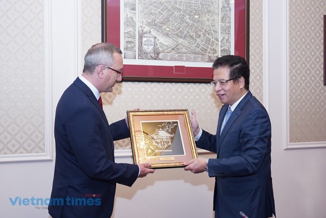 Strengthening Cooperation Between Vietnam and Kaluga, Russia