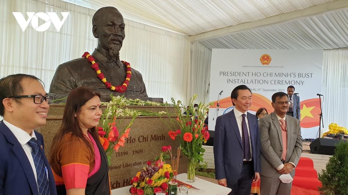 president ho chi minhs bust presented in new delhi india