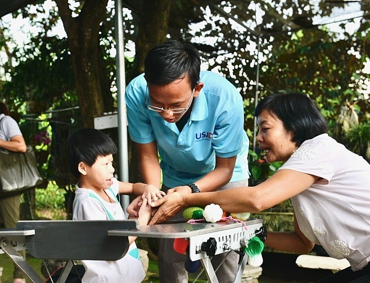 USAID Launches Projects to Support Disabled People in Vietnam