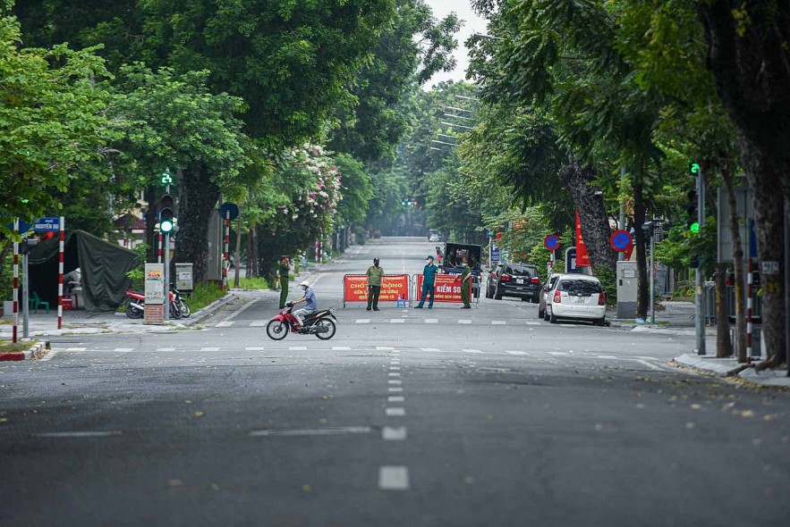 In Photos: Peaceful Hanoi that Everyone Misses Amid Social Distancing