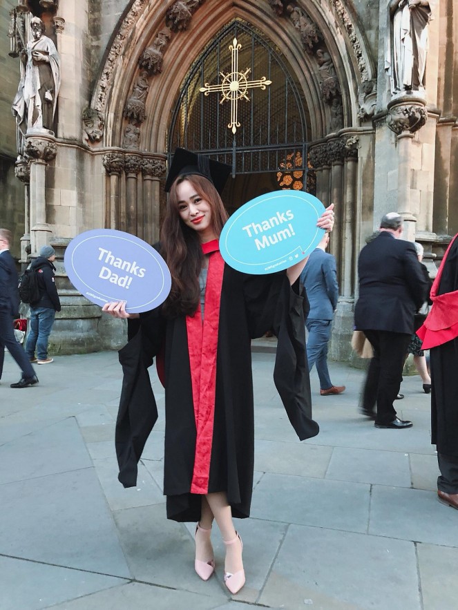 Vietnamese Beauty Now Youngest Lecturer at University of West England