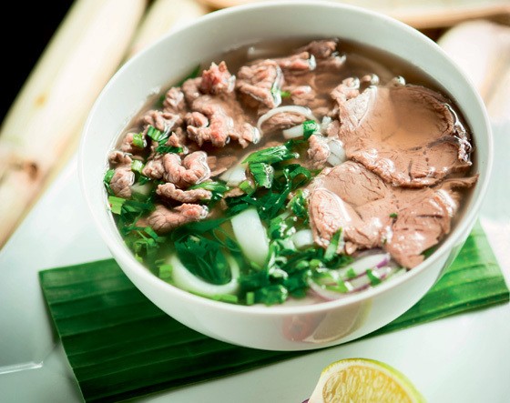 russian tourists enjoy special vietnamese pho