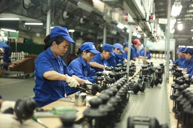 foreign businesses expect vietnam to reopen its economy