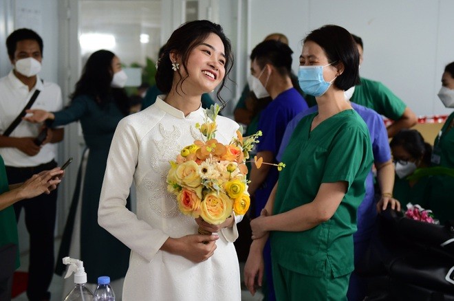 love in times of covid hcmc nurse attends virtual wedding