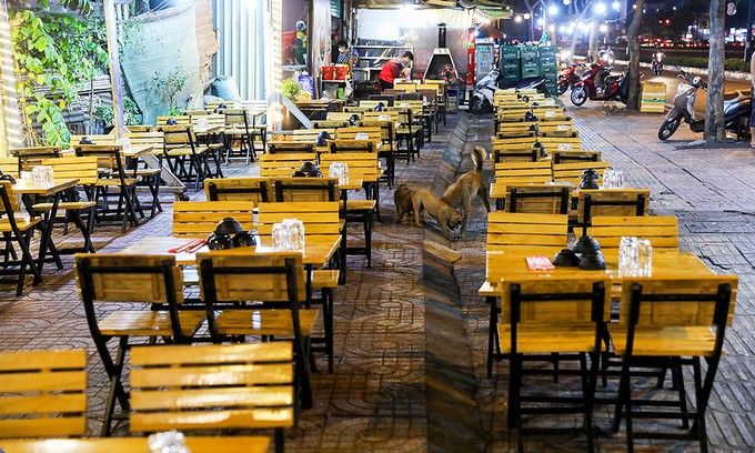 vietnam news today october 26 hcm city authority suggests on site dining without air conditioning alcohol