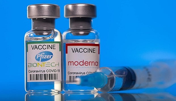 Pfizer and Moderna vaccines. Photo: Ministry of Health