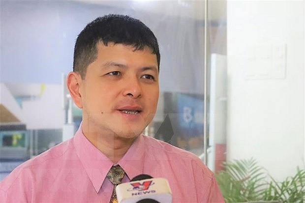 Dr Oh Ei Sun, Principal Adviser for Pacific Research Centre of Malaysia, speaks to Vietnam News Agency in Malaysia. Photo: VNA