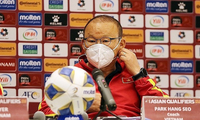 Coach Park Hang-seo speaks at the conference before the World Cup qualifier between Vietnam and Japan, Hanoi, November 10, 2021. Photo: VnExpres