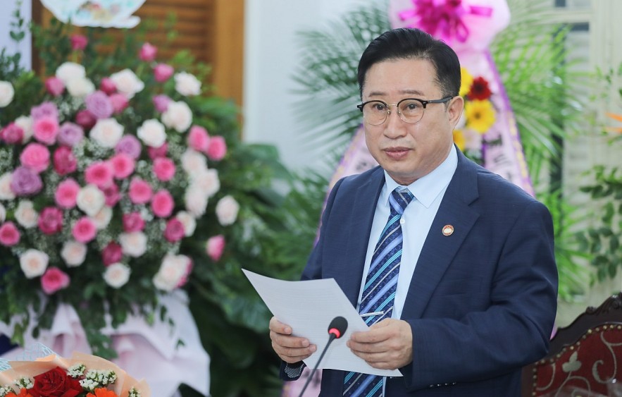Ly King's Korean Descendant Continues Role as Vietnam's Tourism Ambassador to Korea