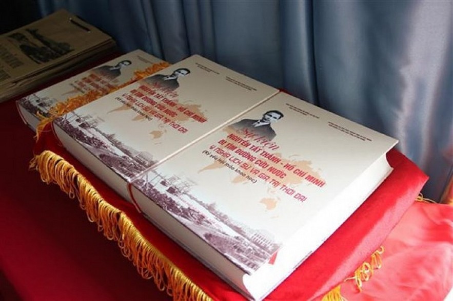 The new book on President Ho Chi Minh’s national salvation journey (Source: VNA)
