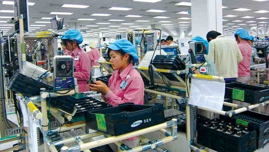 Phones are among key hard currency earners for Vietnam this year