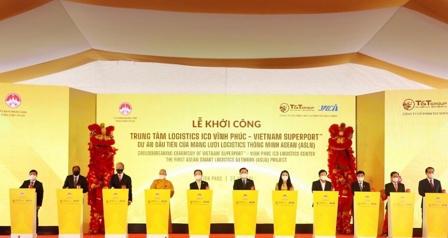 Vietnam's First Super-port of ASEAN Smart Logistics Network
