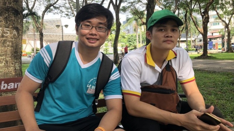 Vietnamese flock to this park to "catch" a tourist — and learn English for free