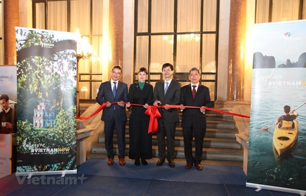 vietnams first overseas tourism office opened in uk
