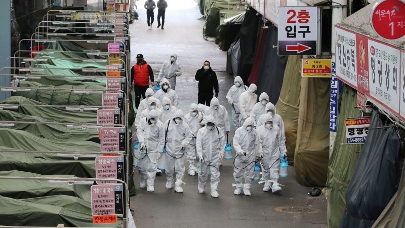 coronavirus outbreak south korea raises threat alert level