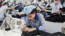 vietnams garment exports down 35 during jan feb