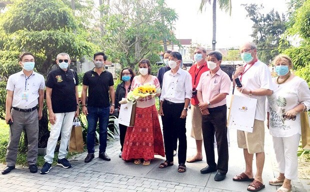 romanian quarantined in vietnam you can feel the smile even behind the mask