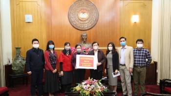 embassy works to bring home vietnamese stuck at thai airport
