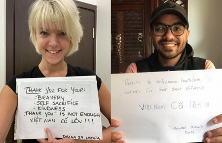 Foreigners send thanks to Vietnam COVID-19 front line via touching photos