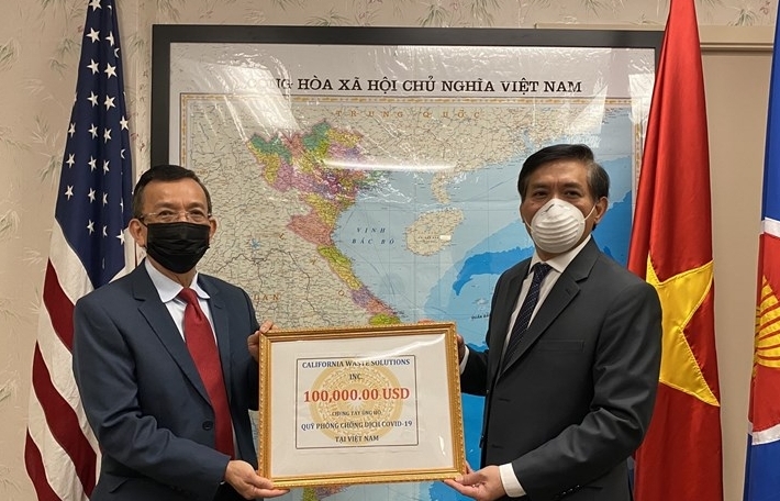 Vietnamese in US donate to homeland's COVID-19 relief efforts