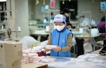 medical face mask export licensing requirement was agreed to be abolished by vietnam pm