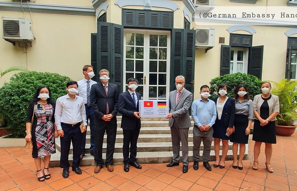 Vietnamese alumni in Germany give back to the country that lays foundation for their career