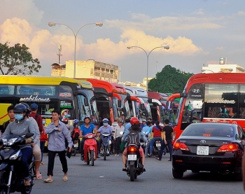 vietnam resumes mass passenger transport