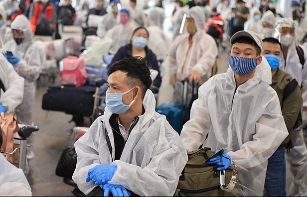 Vietnam flies home 340 citizens from coronavirus-hit Russia