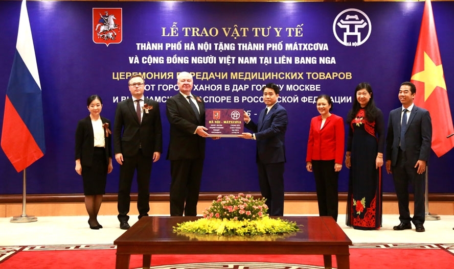 hanoi donates medical supplies to help moscow cope with covid 19