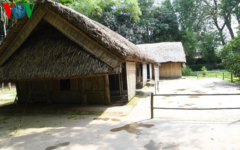 a look at president ho chi minhs house throughout his childhood