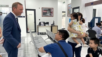 uk reopens visa application centres in vietnam