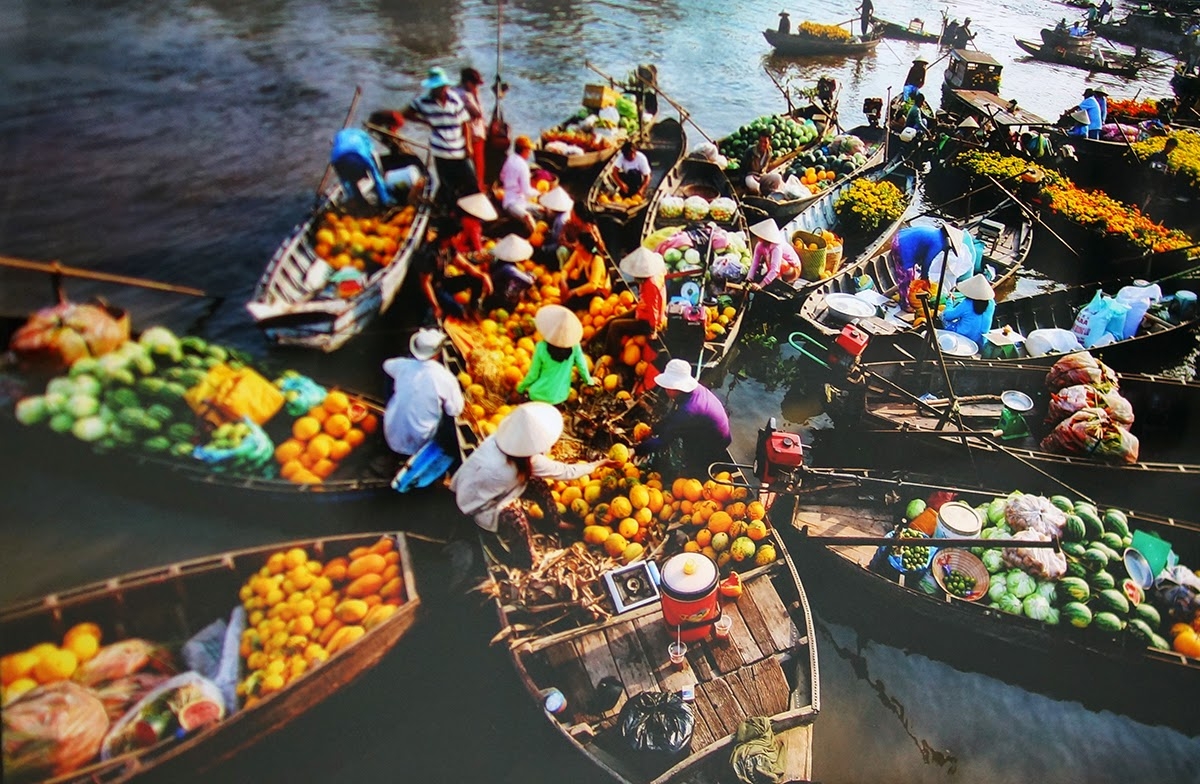 4947 mekong floating market