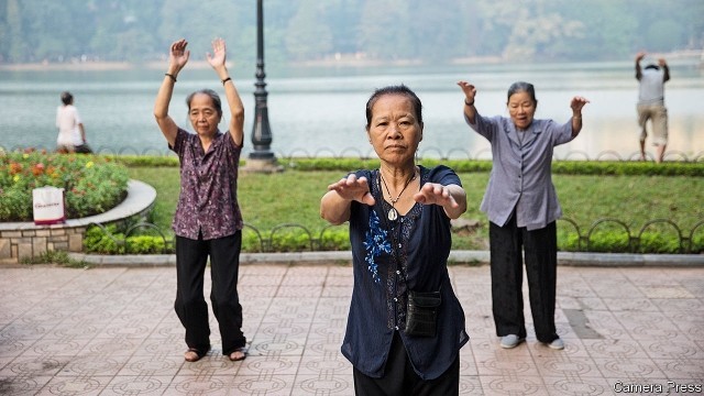 vietnam to raise retirement age add one more public holiday