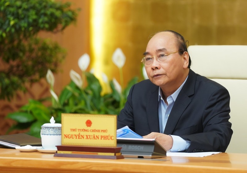 prime minister nguyen xuan phuc request to close unnecessary services