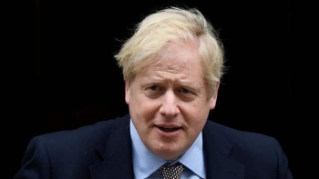 boris johnson proposes step by step plan to gradually lift lockdown in uk