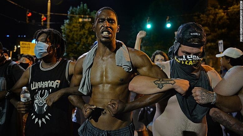 protest and riot break out around america after george floyds death photos