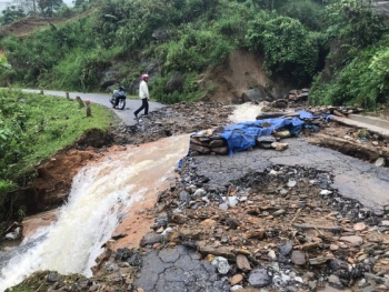 vietnam weather torrential rain causes flooding landslides across northwestern provinces