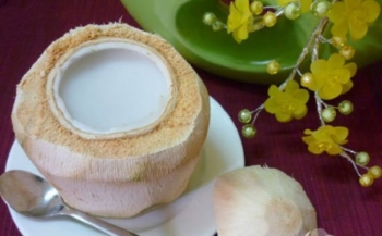 list of hanoi street food salty or sweet