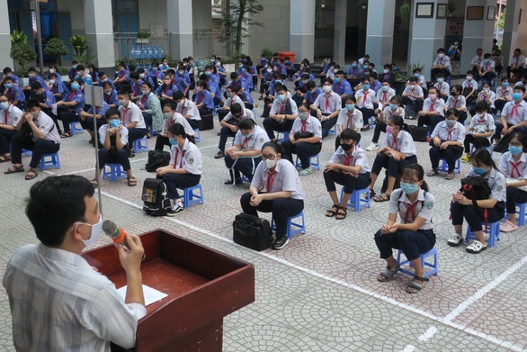 first day of children in hanoi and ho chi minh city to return schools photo story