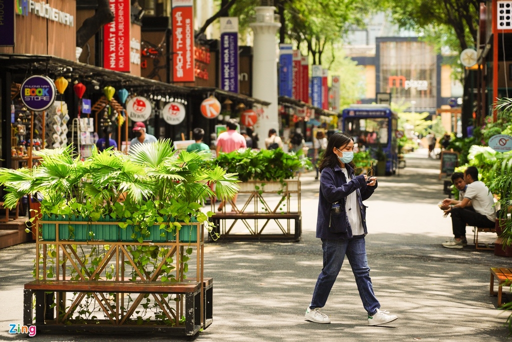 ho chi minh citys book street to be resumed its normal activities after closure due to covid 19 pandemic