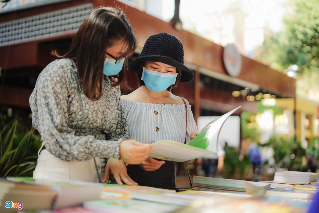 ho chi minh citys book street to be resumed its normal activities after closure due to covid 19 pandemic