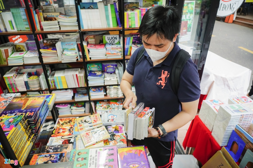 ho chi minh citys book street to be resumed its normal activities after closure due to covid 19 pandemic