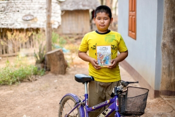 Vietnamese man breathing new life into old bicycles to help poor children