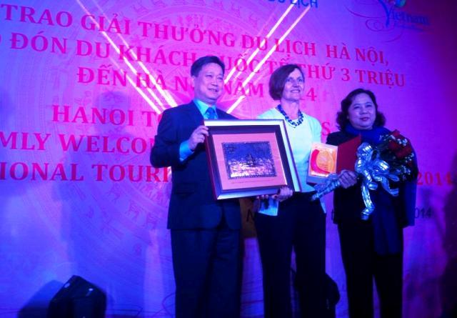 Hanoi greets 3 millionth foreign visitor