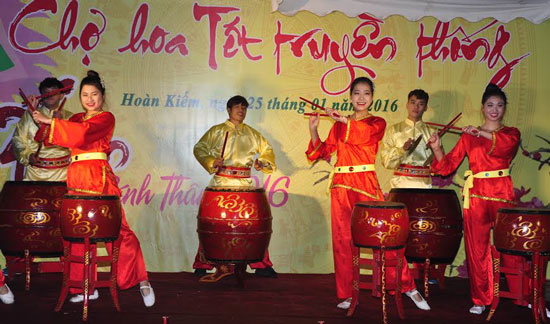 tet traditional flower market opens in hanoi