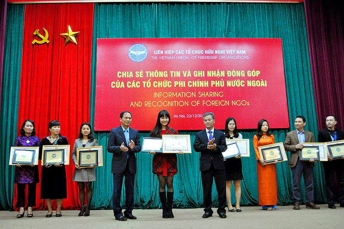 VUFO honors 30 non-governmental organizations with remarkable contributions to Vietnam