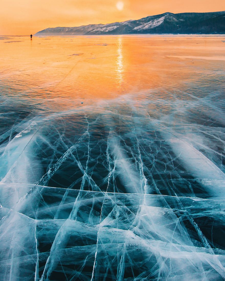 Marvelous photos of frozen lake Baikal