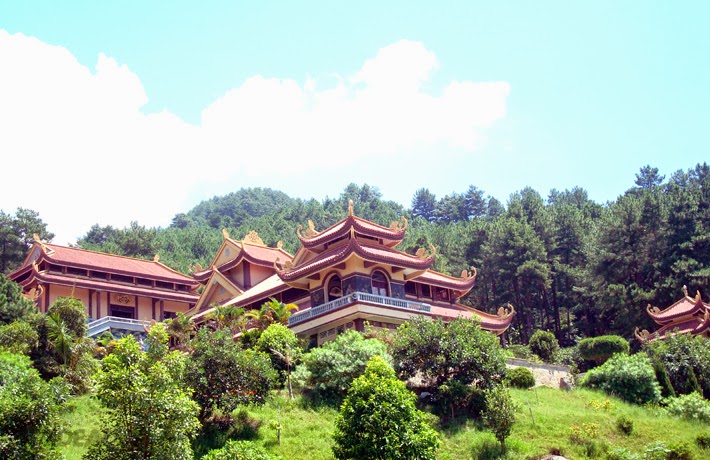 A pilgrimage to Tay Thien Pagoda