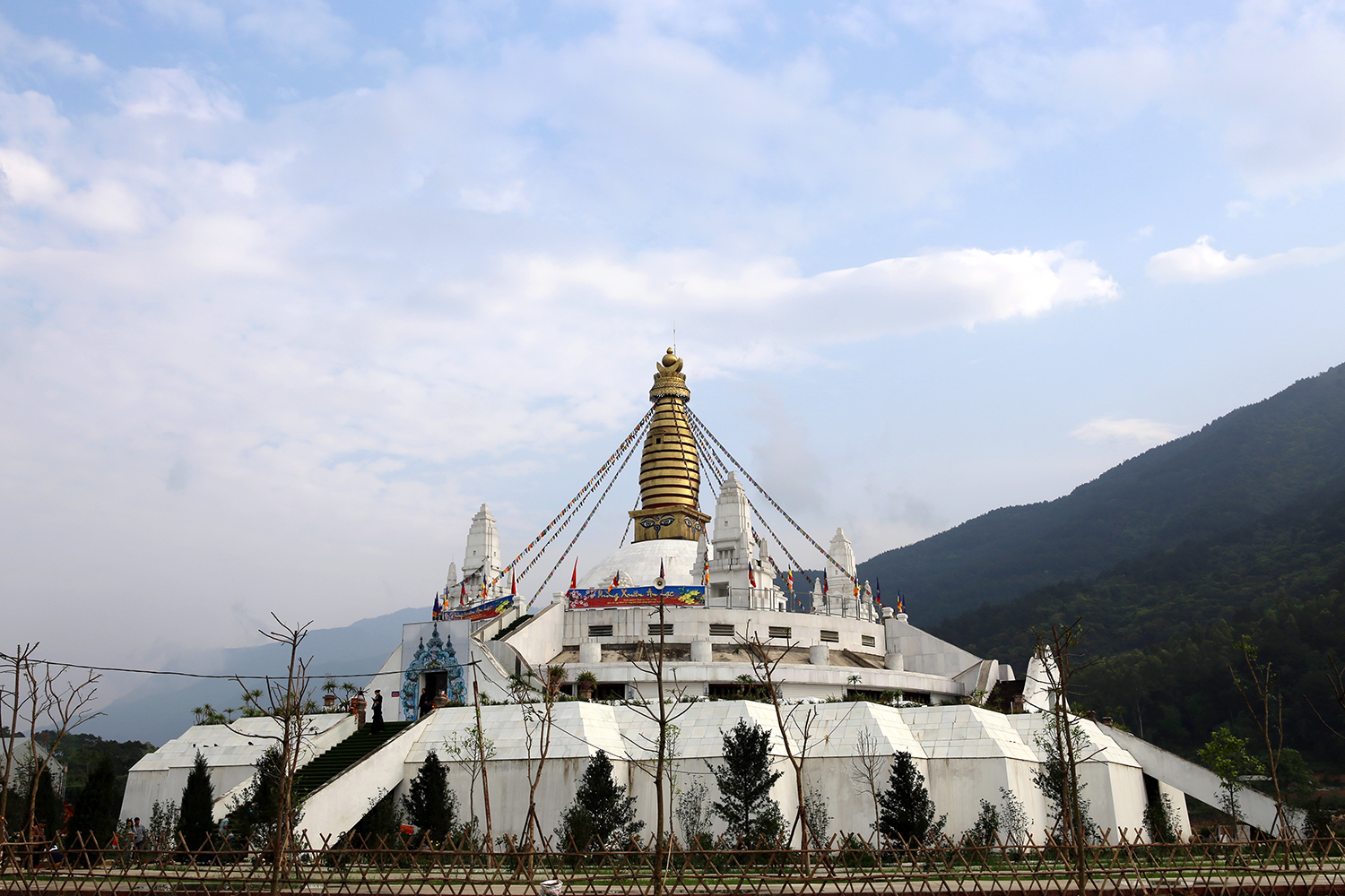 A pilgrimage to Tay Thien Pagoda