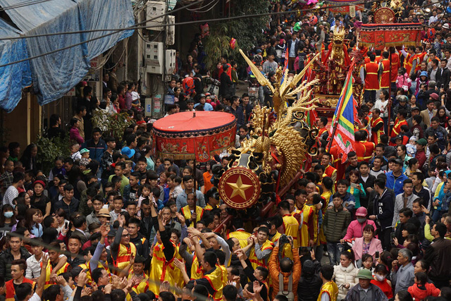 Dong Ky firecracker procession festival kicks off | Vietnam Times